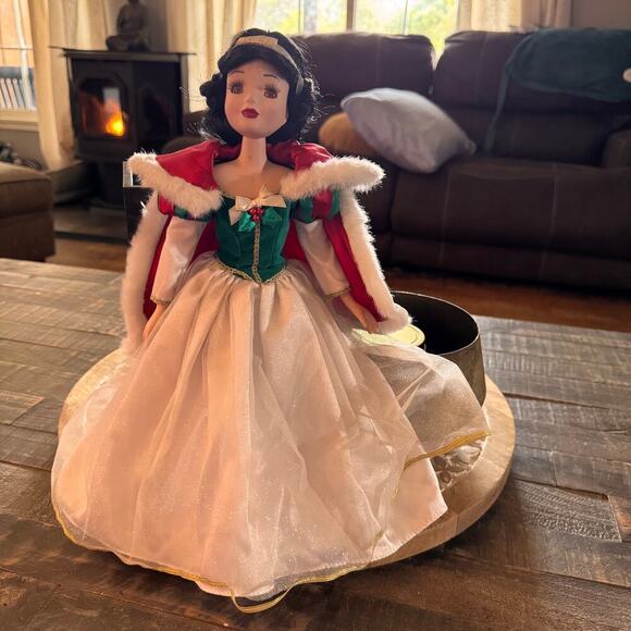 Disney Princess Brass Key Snow White And The Seven Dwarfs Porcelain Doll 14" - Picture 2 of 11